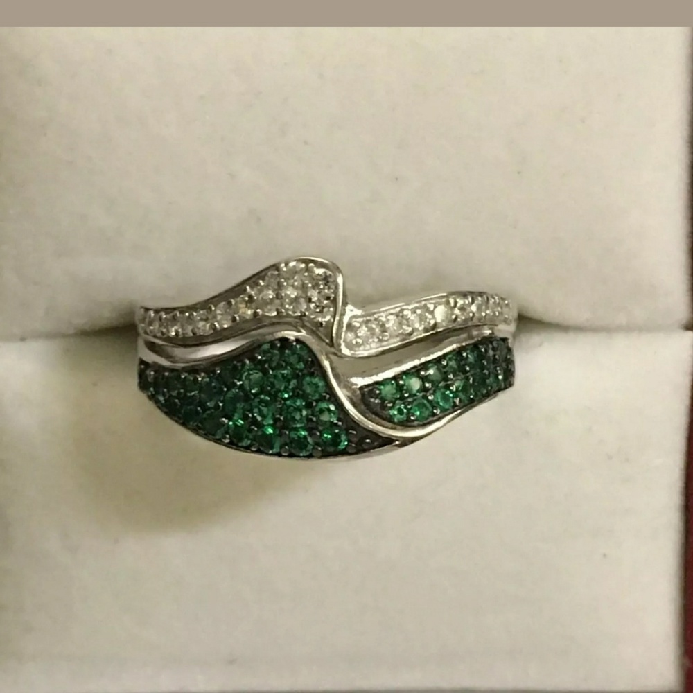 Natural 1 CT emerald and white topaz ring
